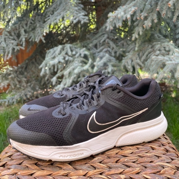 Nike mens Zoom Span 4 Road Running Shoes Black/White-dark Smoke Gray. Size 9.5 - Picture 1 of 10